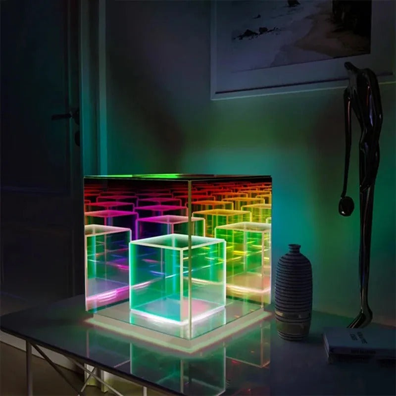 4D Polychromatic Lamp